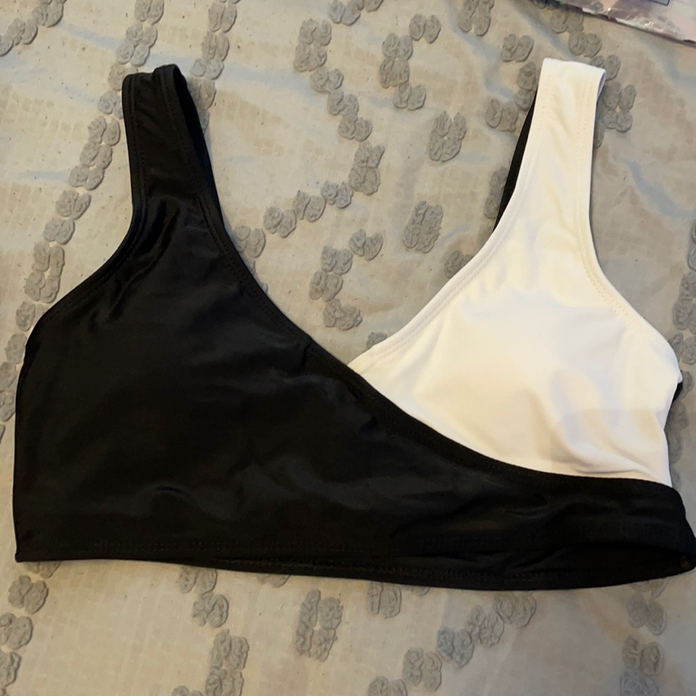 Shein two tone bikini top - Picture 1 of 3